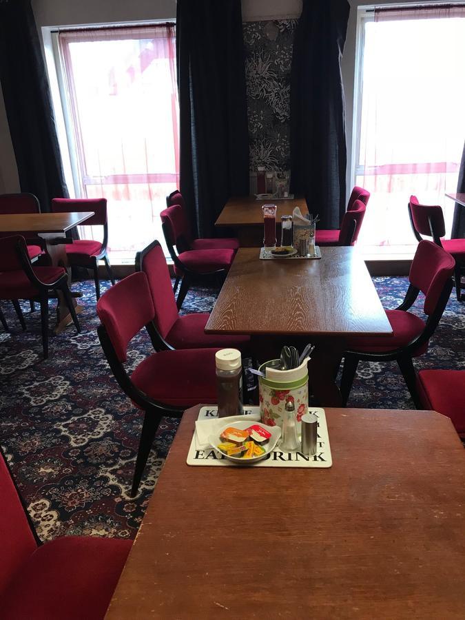 Lindal Hotel Хароу Екстериор снимка