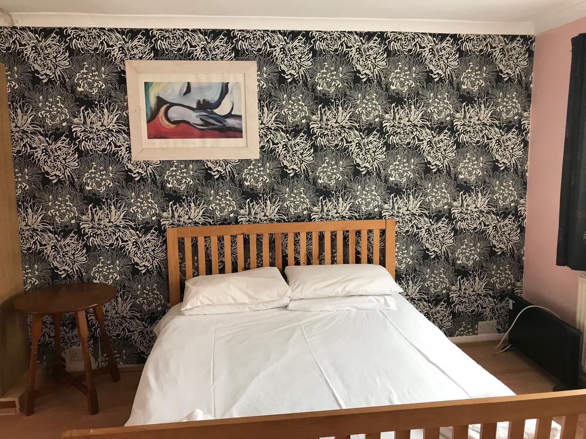 Lindal Hotel Хароу Екстериор снимка