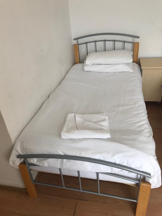 Lindal Hotel Хароу Екстериор снимка